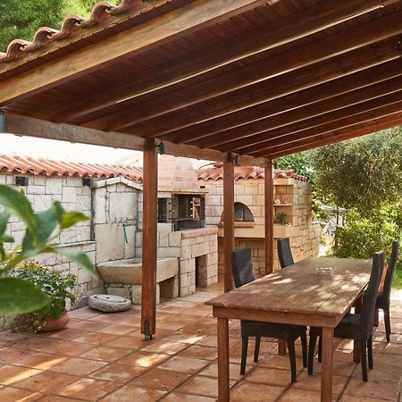Villa Irini Patsídhes Exterior photo